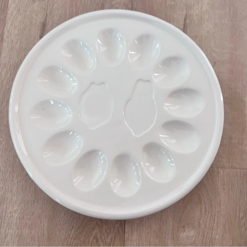 Sakura Debbie Mumm Deviled‎ Egg Plate Round 10.5